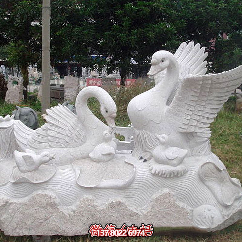 創意企鵝雕塑，點綴你的公園廣場