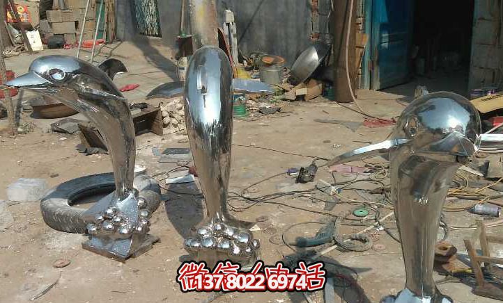 不銹鋼海豚雕塑——點綴花園，增添寧靜之美