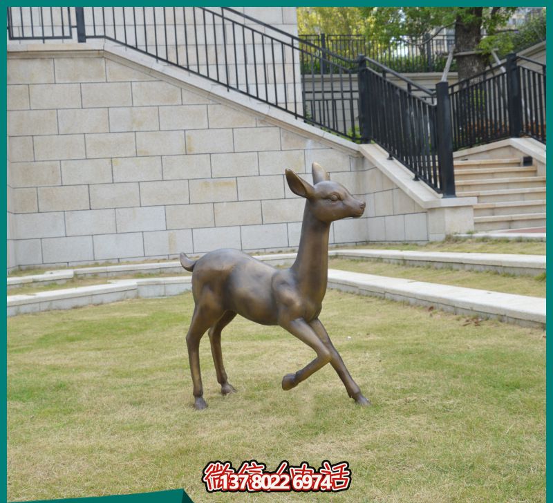 玻璃鋼梅花鹿彩繪雕塑，完美裝飾園林景觀