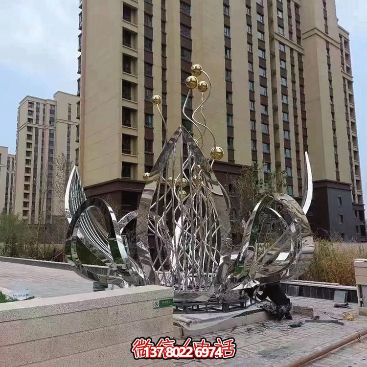 不銹鋼蓮花景觀擺件--為別墅、小區、大型建筑物增添美觀