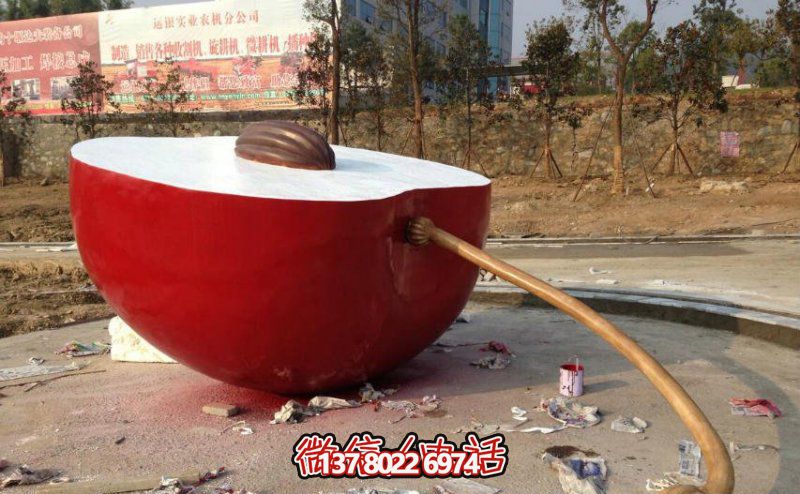 游樂園半塊玻璃鋼蘋果雕塑 游樂園半塊玻璃鋼蘋果雕塑